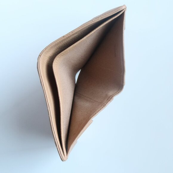 Chanel Classic Quilted Caviar Leather Bifold Wallet Beige with Silver CC Logo - Picture 7 of 14